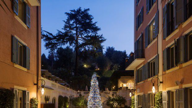 Fendi Holiday 2014: gli alberi di Natale della Maison a Roma e a Shanghai, le foto