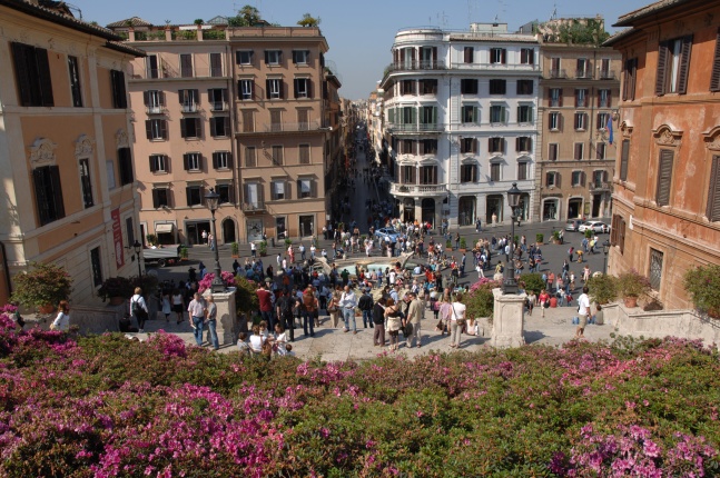 Piazza di Spagna a Roma: la storia e la celebre fontana