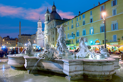 Piazza Navona a Roma: la storia delle fontane e della chiesa