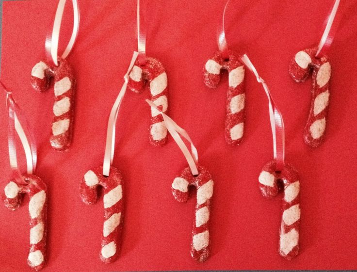 Pasta di sale: i decori natalizi a forma di candy cane