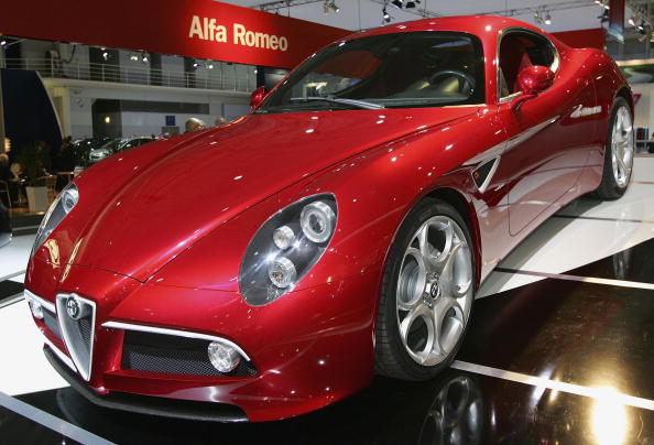 Alfa Romeo 8C Competizione: auto moderna di alto collezionismo