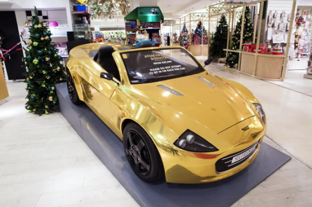 Regalo di Natale per bambini: Atom Car, la mini auto placcata oro