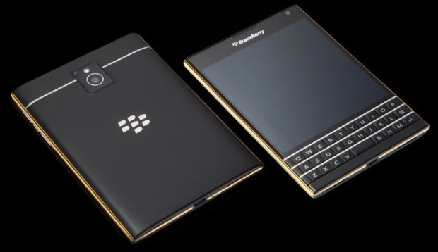 Smartphone BlackBerry Passport in oro o platino
