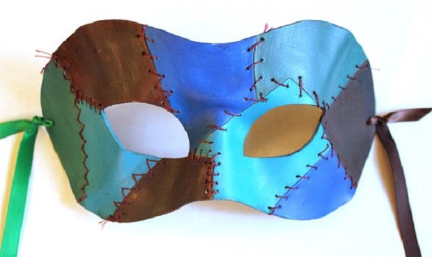 La maschera di Carnevale fai da te da realizzare con il patchwork