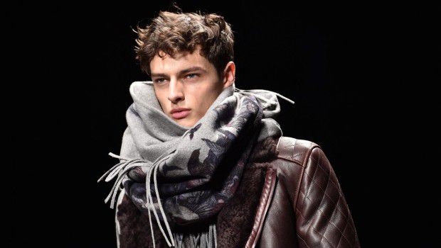 Salvatore Ferragamo collezione uomo autunno inverno 2015 2016: la sensualità virile, la sfilata