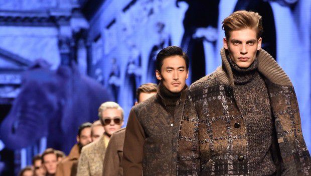 Etro collezione uomo autunno inverno 2015 2016: il militare pittorico, la sfilata