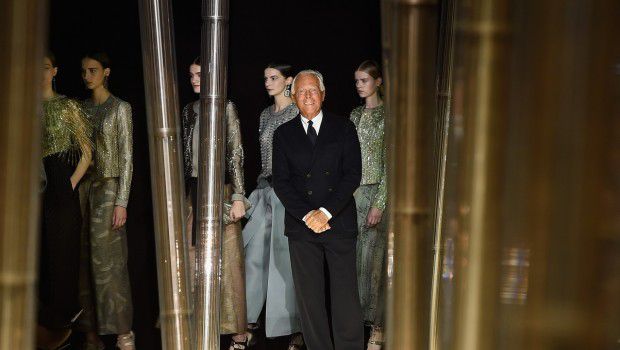 Sfilate Parigi Haute Couture Gennaio 2015: l&#8217;Oriente di Giorgio Armani Privè, guest Juliette Binoche, Kristin Scott Thomas e Robin Wright Penn