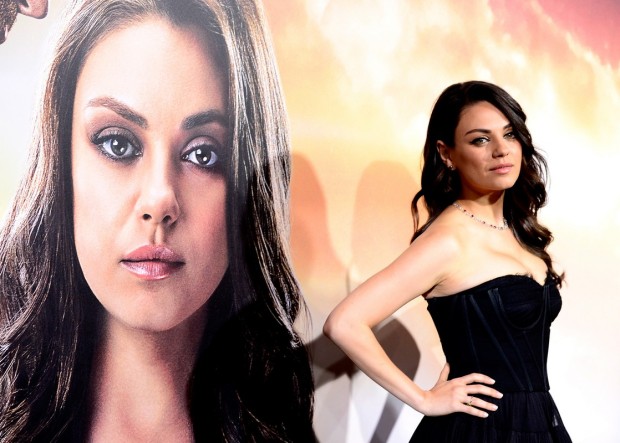 Jupiter Il Destino dell&#8217;Universo: Mila Kunis in Dolce &amp; Gabbana, le foto del red carpet