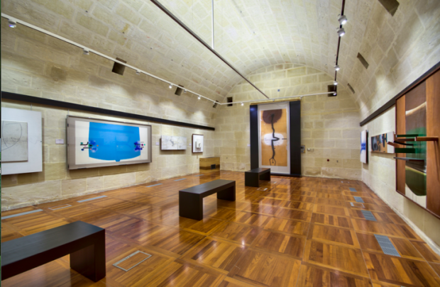 Le luci LED di B Light illuminano la Victor Pasmore Foundation di Malta