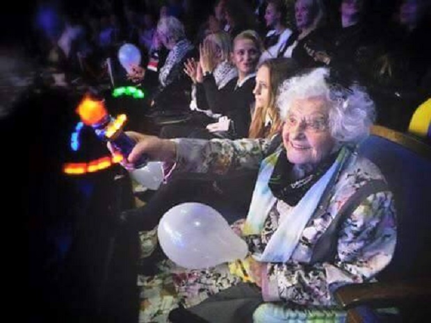 nonna più anziana di Facebook