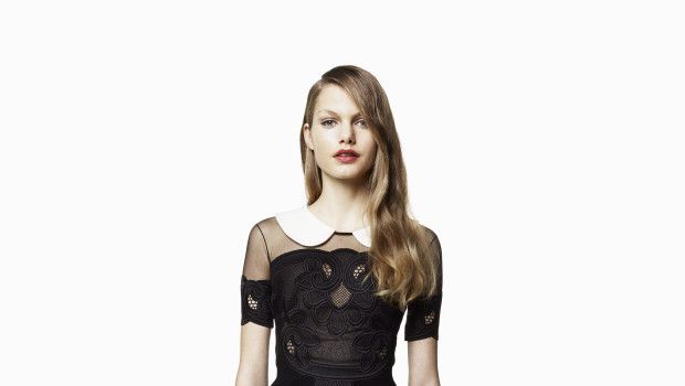 Blumarine collezione Pre Fall 2015: il glamour naturale e la femminilità delicata