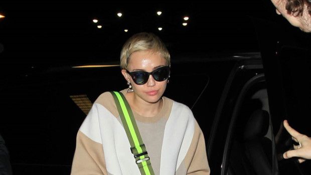 Longchamp Le Pliage by Jeremy Scott: Miley Cyrus sceglie la borsa in limited edition