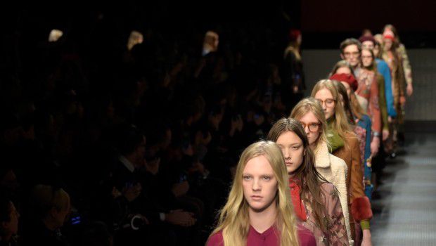 Sfilate Milano Moda Donna Febbraio 2015: il contemporaneo inattuale di Gucci, guest Salma Hayek
