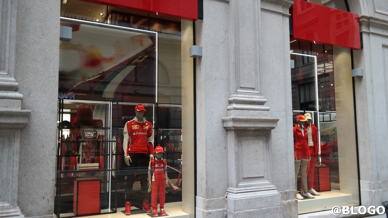 Ferrari store Milano via Berchet: svelato il nuovo flagship store, le foto in anteprima