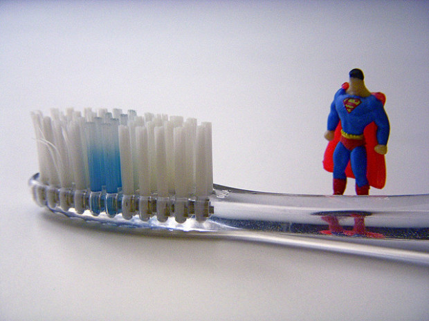 Come mantenere lo spazzolino da denti sempre pulito e igienizzato