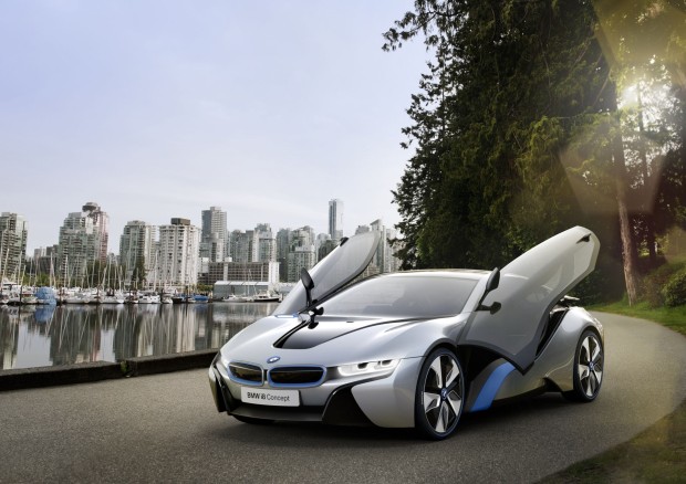 Bmw i8 vince l&#8217;UK Car of the Year 2015