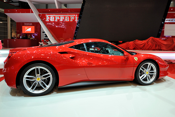 Ferrari 488 GTB: video dinamico e foto dal Salone di Ginevra 2015