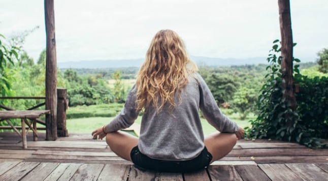 Come si fa a meditare per trovare un po&#8217; di serenità