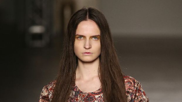 Tendenze moda donna autunno inverno 2015 2016: la femminilità senza tempo di Uma Wang