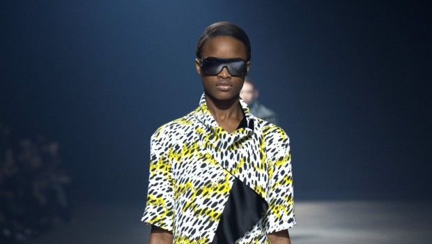 Sfilate Parigi Marzo 2015: i drappeggi e i volumi di Kenzo, collezione autunno inverno 2015 2016