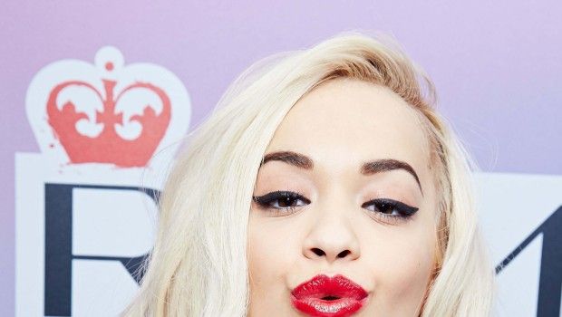 Rita Ora Rimmel London: la nuova collezione di smalti Colourfest per l&#8217;estate 2015