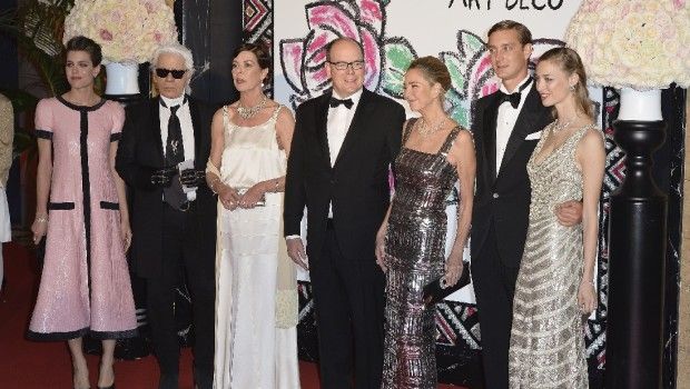 Ballo della Rosa 2015 Monaco: l&#8217;evento con Karl Lagerfeld, Charlotte Casiraghi, Pierre Casiraghi e Beatrice Borromeo