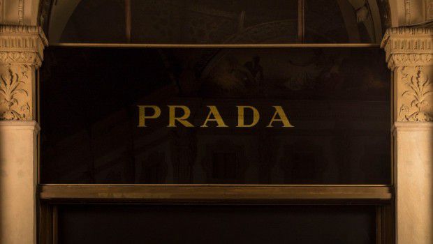 Prada occhiali da sole primavera estate 2015: la nuova collezione in legno Prada Raw