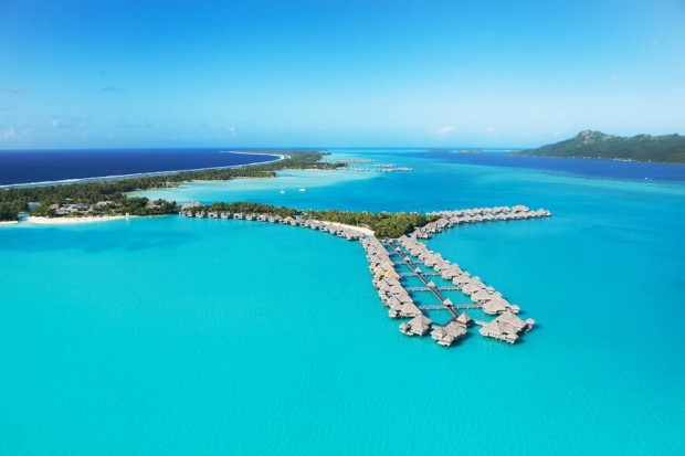 St. Regis Bora Bora Resort: esperienza gourmand