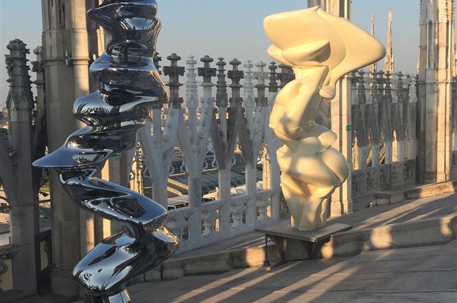 Le sculture di Tony Cragg in mostra sulle terrazze del Duomo di Milano