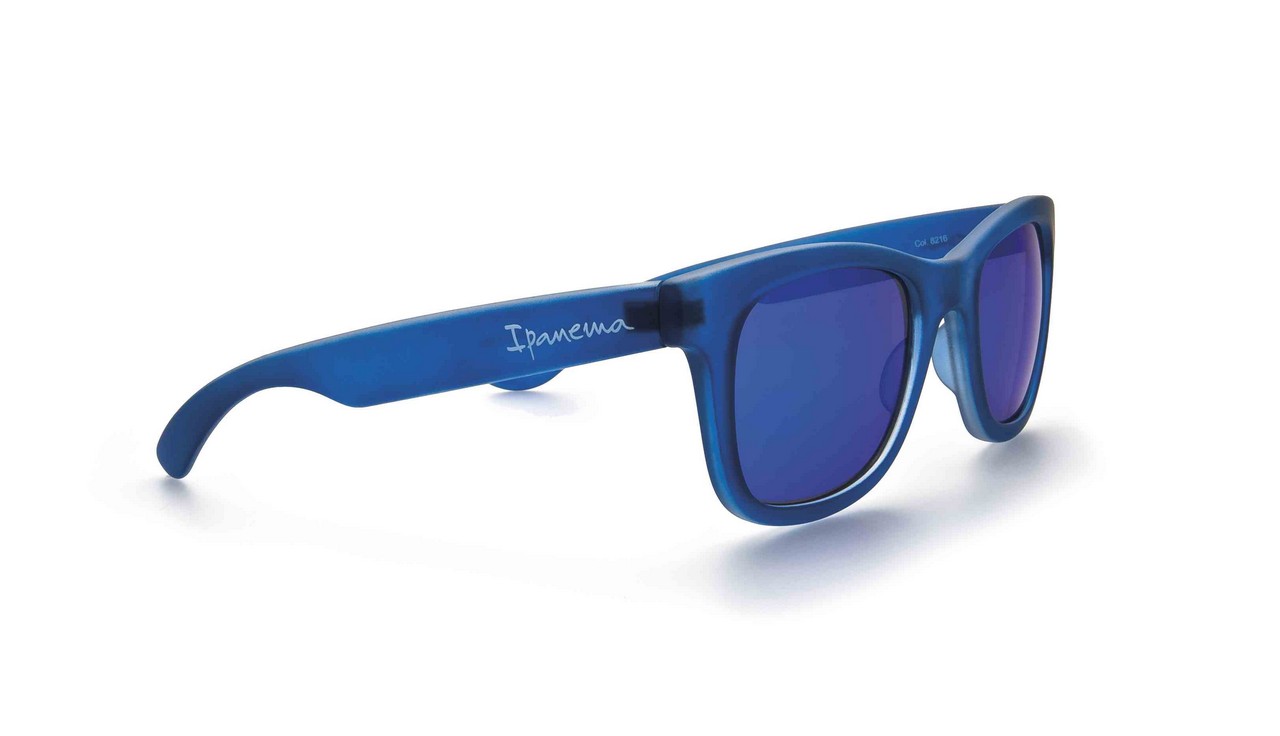 Ipanema, il brand brasiliano noto per le sue coloratissime e fresce flip-flop in pvc eco-friendly, presenta Ipanema Sun, la nuovissima collezione di occhiali per questa stagione estiva.