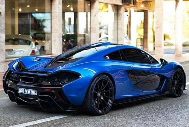 Lewis Hamilton compra una McLaren P1