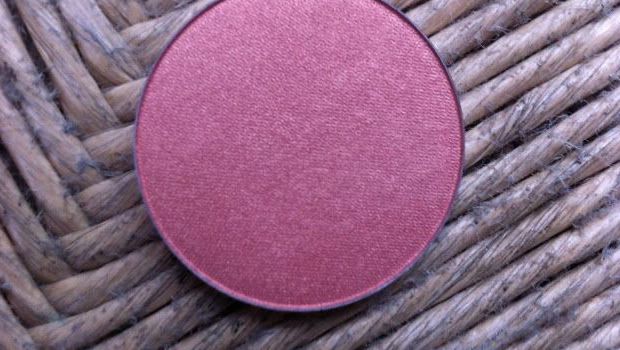 Tutte le consistenze dei blush minerali e i brand che li trattano