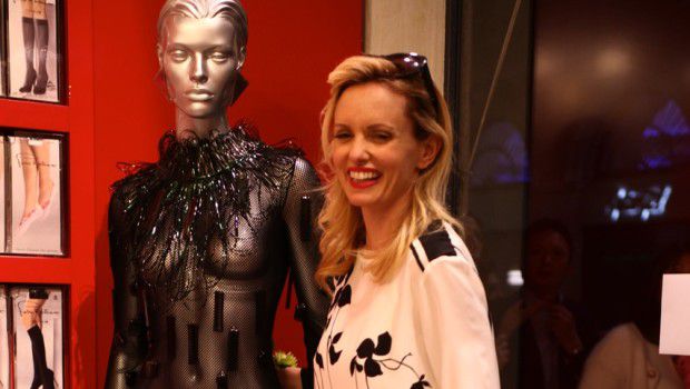 Fuorisalone 2015: la tuta design-couture di Pierre Mantoux con Justine Mattera