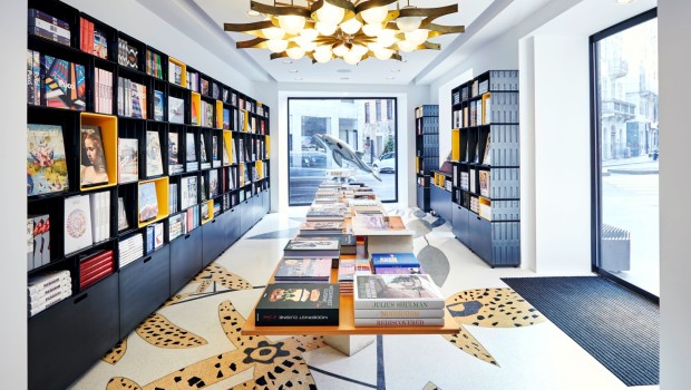 Taschen Milano Via Meravigli: la prima libreria in Italia, le immagini e l’interior design
