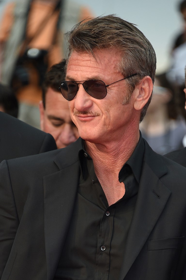Festival Cannes 2015: Sean Penn, Charlize Theron, Sienna Miller e Eva Longoria scelgono Dolce &#038; Gabbana e Ray-Ban