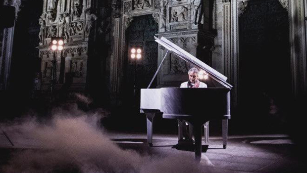 Expo 2015 Milano: un pianoforte in marmo decora Piazza Duomo per il concerto di apertura
