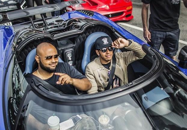 Lewis Hamilton per Gumball 3000 a Los Angeles con la Koenigsegg Agera R