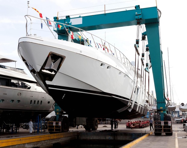 Yacht di lusso Mangusta 110: Overmarine vara il secondo esemplare