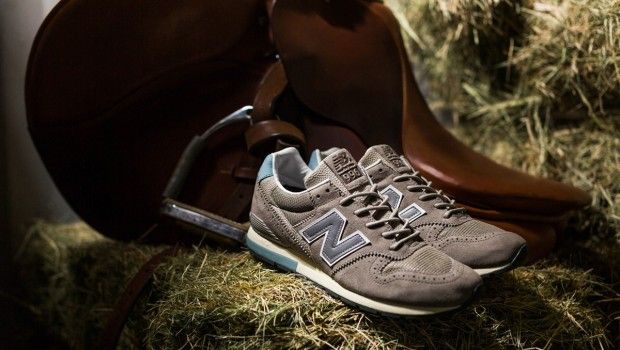 New Balance sneakers: la nuova 996 New Balance x Invincible, le foto