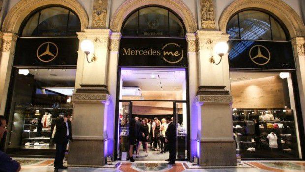 Mercedes me store Milano: il lusso moderno in Galleria Vittorio Emanuele II