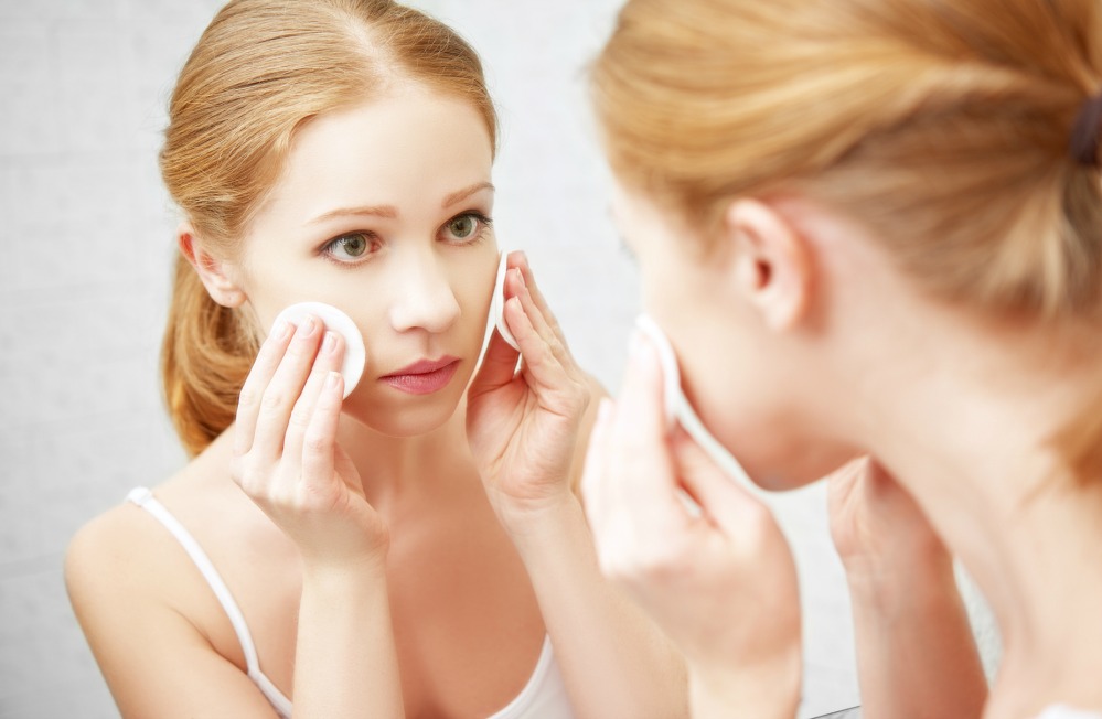 Pulizia del viso, 5 consigli per eliminare le impurità