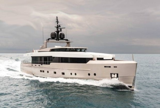 Lo yacht Admiral Nono brilla ai World Superyacht Awards 2015