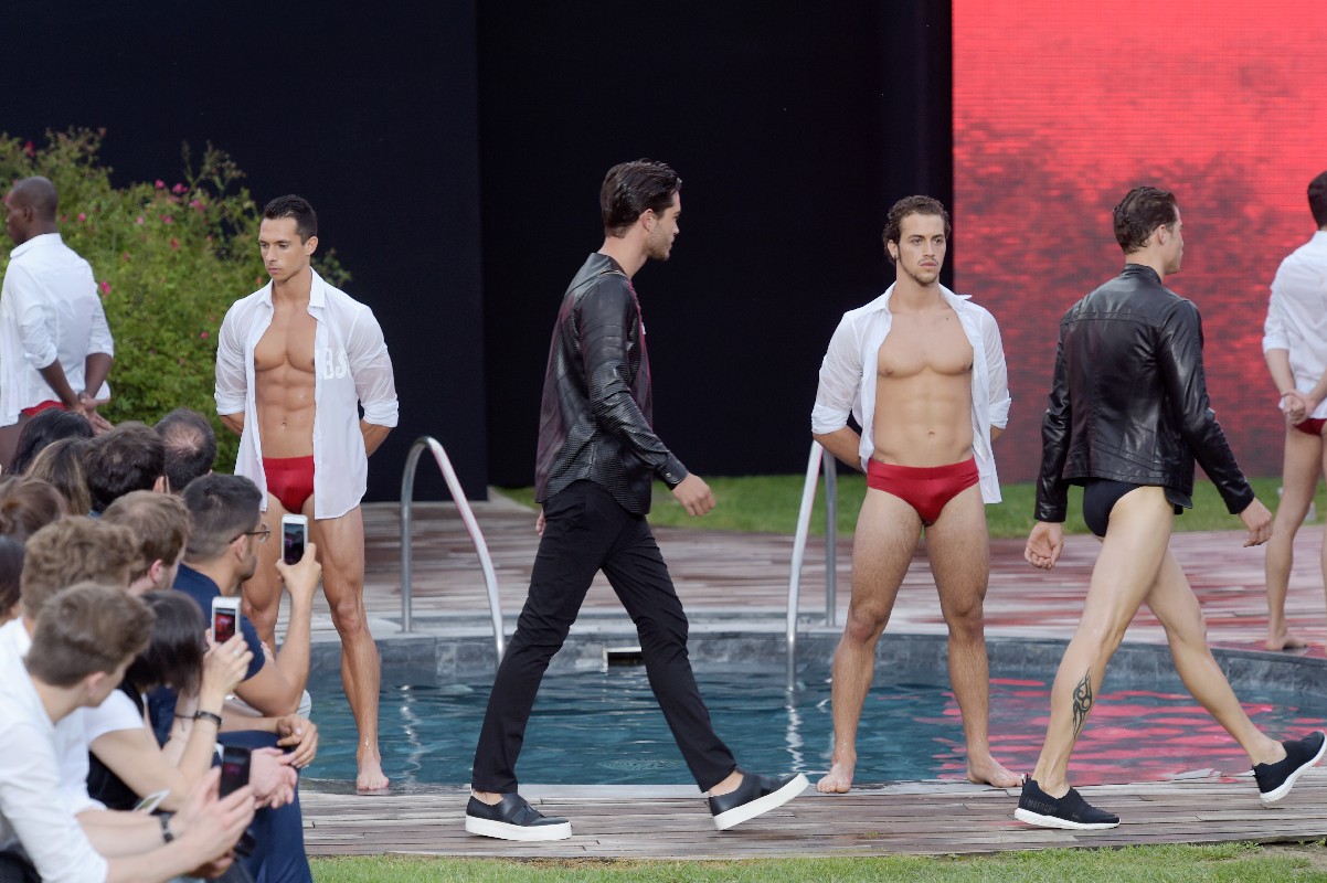 Sfilate Milano Moda Uomo Giugno 2015: la Sport Couture di Dirk Bikkembergs, la primavera estate 2016