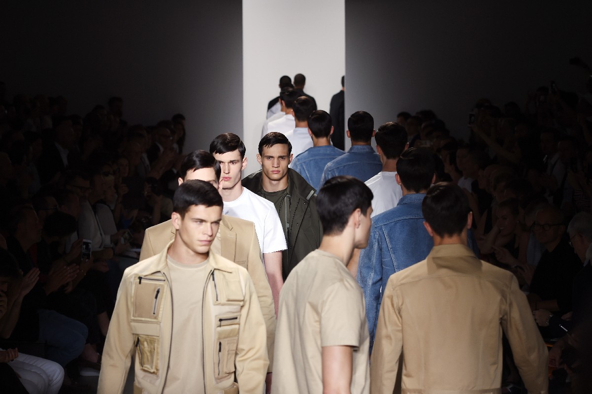 Calvin Klein uomo collezione primavera estate 2016: la sfilata a Milano Moda Uomo