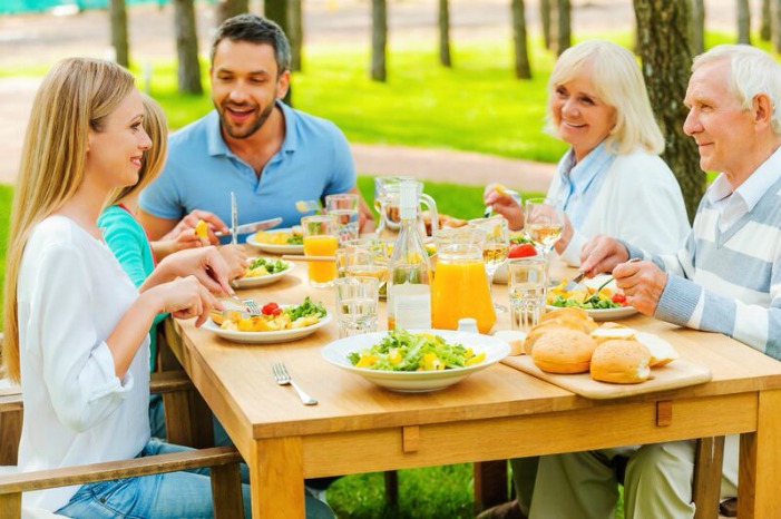 Preparare la cena perfetta: 5 consigli per deliziare gli ospiti