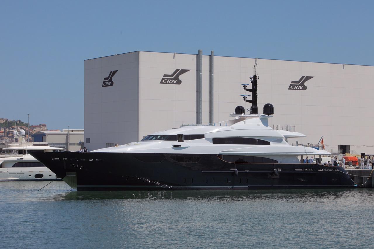 Yacht di lusso CRN Eight: primo refit del cantiere