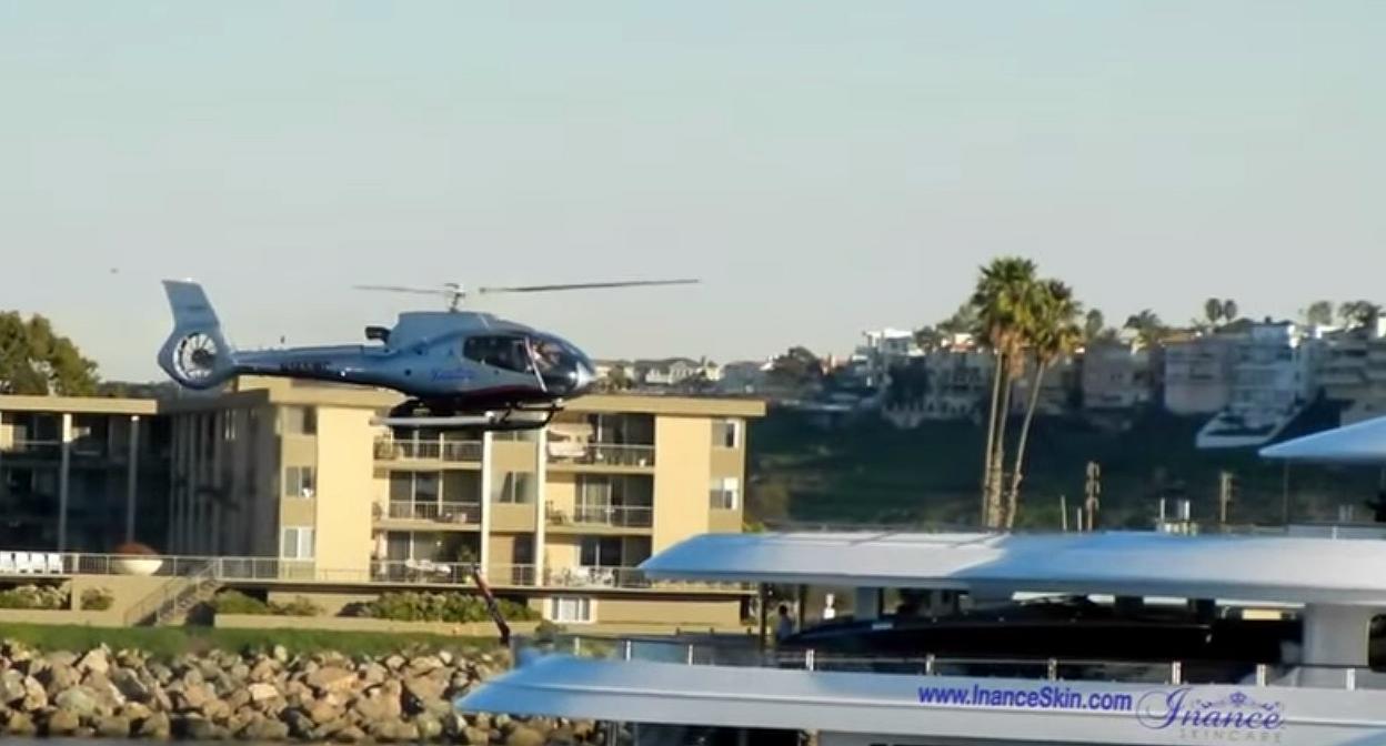 Elicottero atterra sullo yacht: lusso da jet-set [Video]