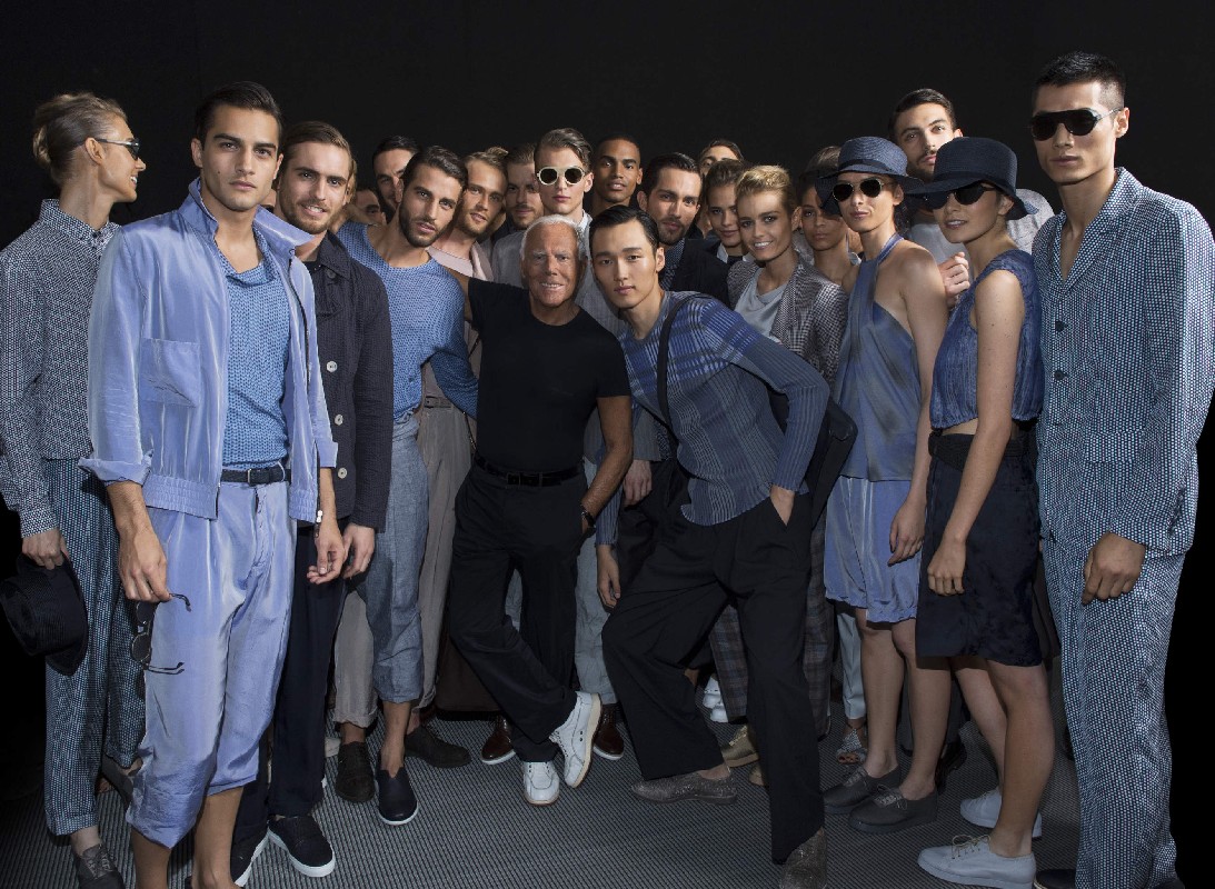 Giorgio Armani collezione uomo primavera estate 2016: la sfilata a Milano Moda Uomo
