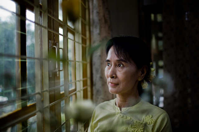 Aung San Suu Kyi, a Parma la mostra fotografica per il suo compleanno