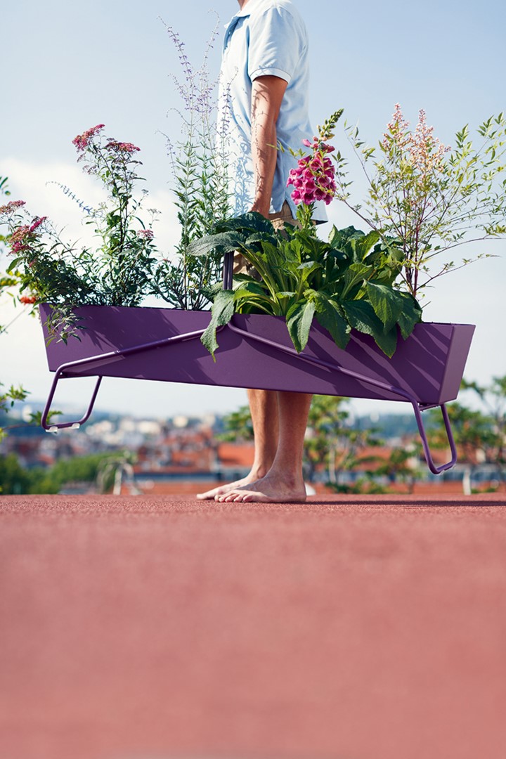 Outdoor design: Fermob presenta le fioriere Basket